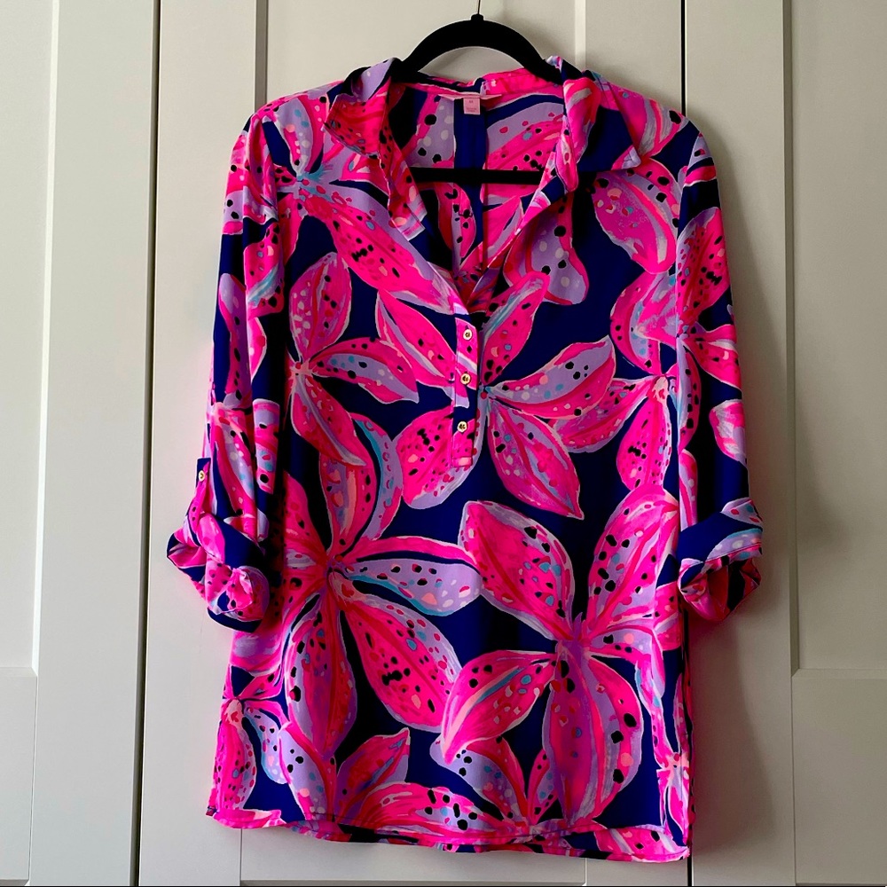 Lilly Pulitzer Pink and Blue button down top (M)